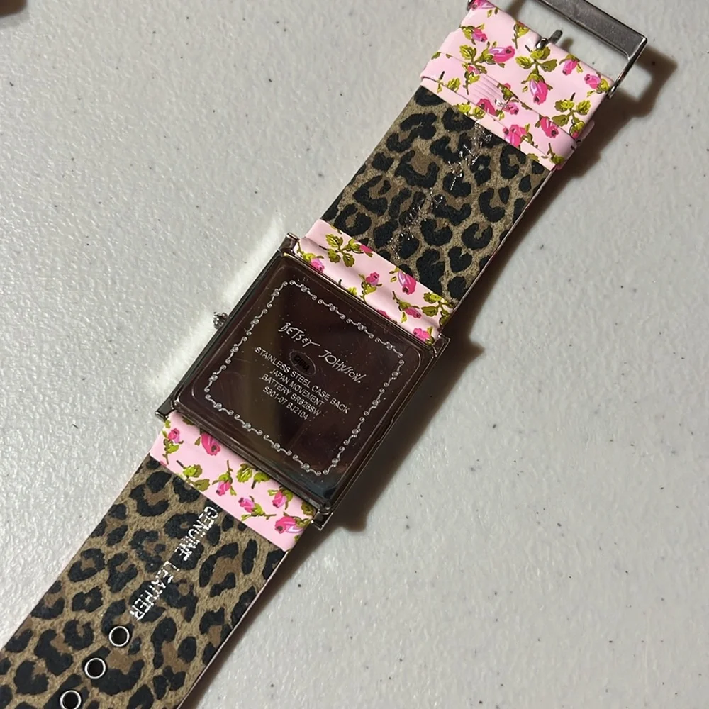 Betsey Johnson Pink Roses Watch - Picture 6 of 6